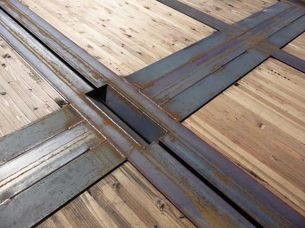 STEEL FRAMED RIG MATS in use